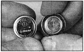 625-size Wein cell and 625-type mercury cell